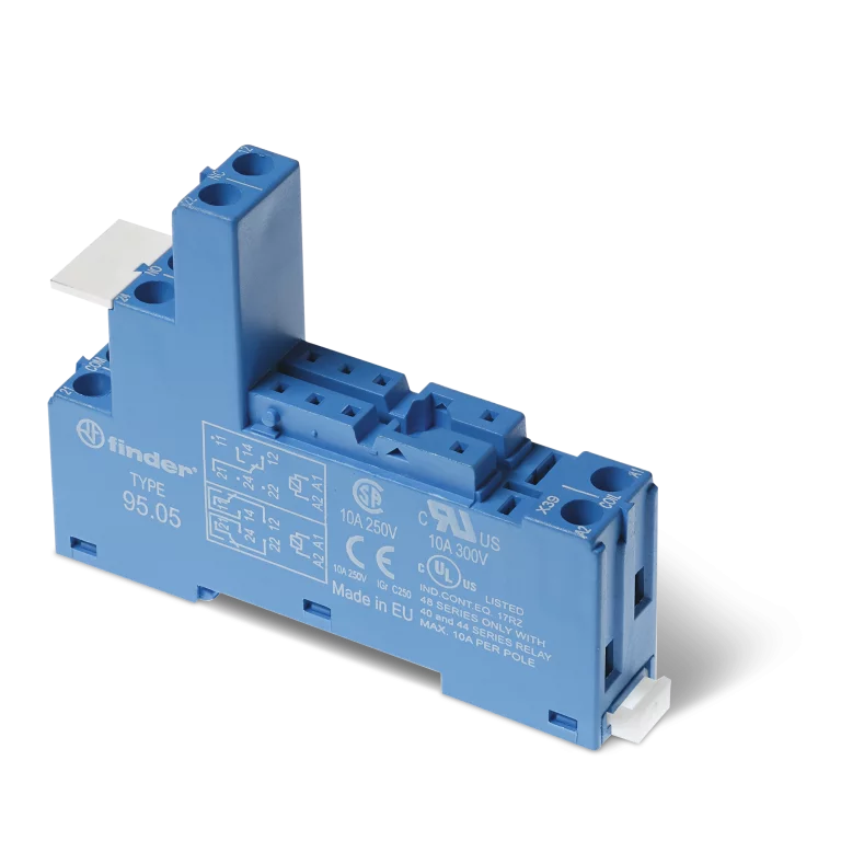 Type 95.05 - socket with screw (box clamp) terminals